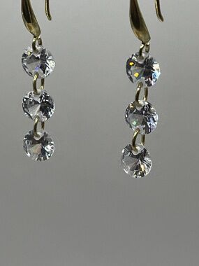 Crystal Drop earrings made with Swarovski Crystals NWOT
